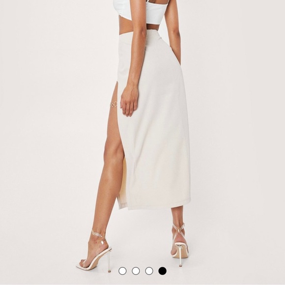 Nasty Gal chain detail midi high-waist skirt - Picture 3 of 7